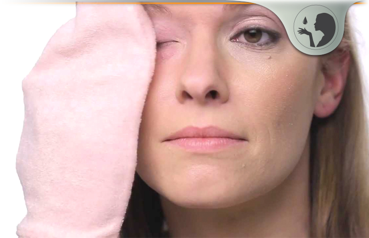 Magic Makeup Mitt
